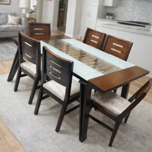 ডাইনিং টেবিল